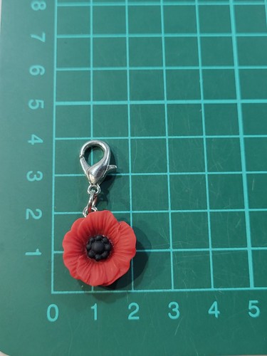 Poppy clip dangle charm - poppy,
